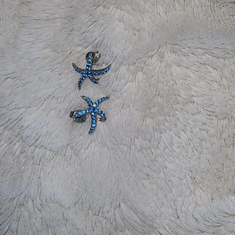 Starfish Stud Earrings - Picture 1 of 4